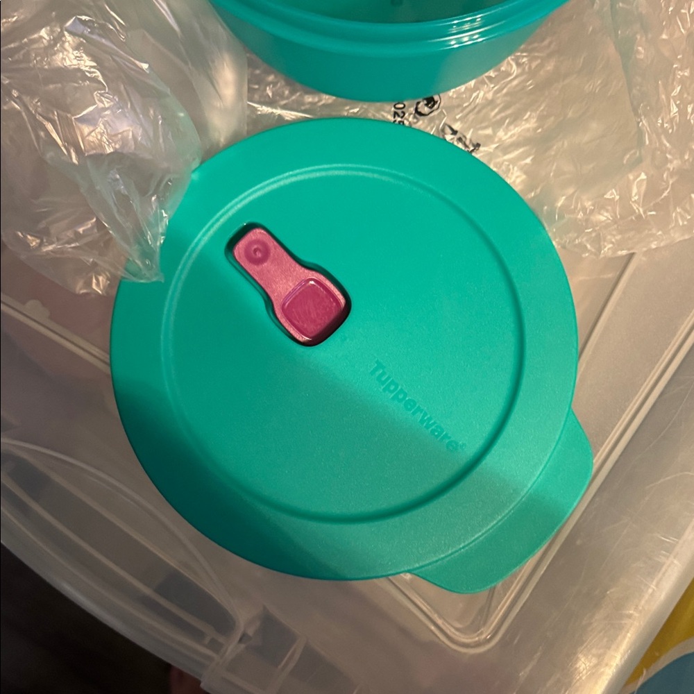 Tupperware CrystalWave Plus 2 - Picture 3 of 3